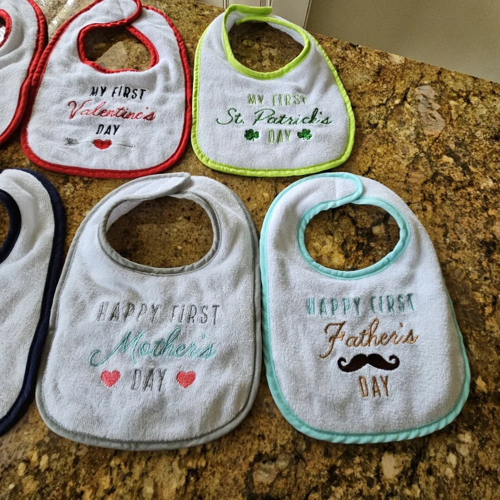 Boutique Holiday-Themed Colorful Baby Bib Set Anthropologie